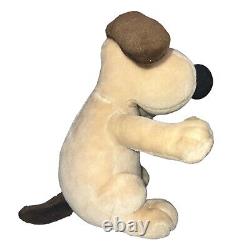 Gromit Dog Plush Wallace and Gromit 1989 Born to Play Stuffed Animal 10 Inches