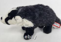 RETIRED RARE RAZOR the Plush BADGER Stuffed Animal Douglas Cuddle Toys #4096