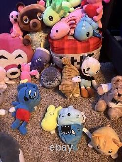 Grosse pile de peluche géante idéale pour les enfants